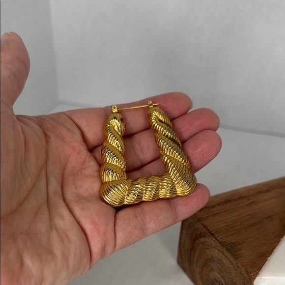 Estate Vintage Gold Twisted Hoop Earrings Lot E12 - Picture 4 of 12